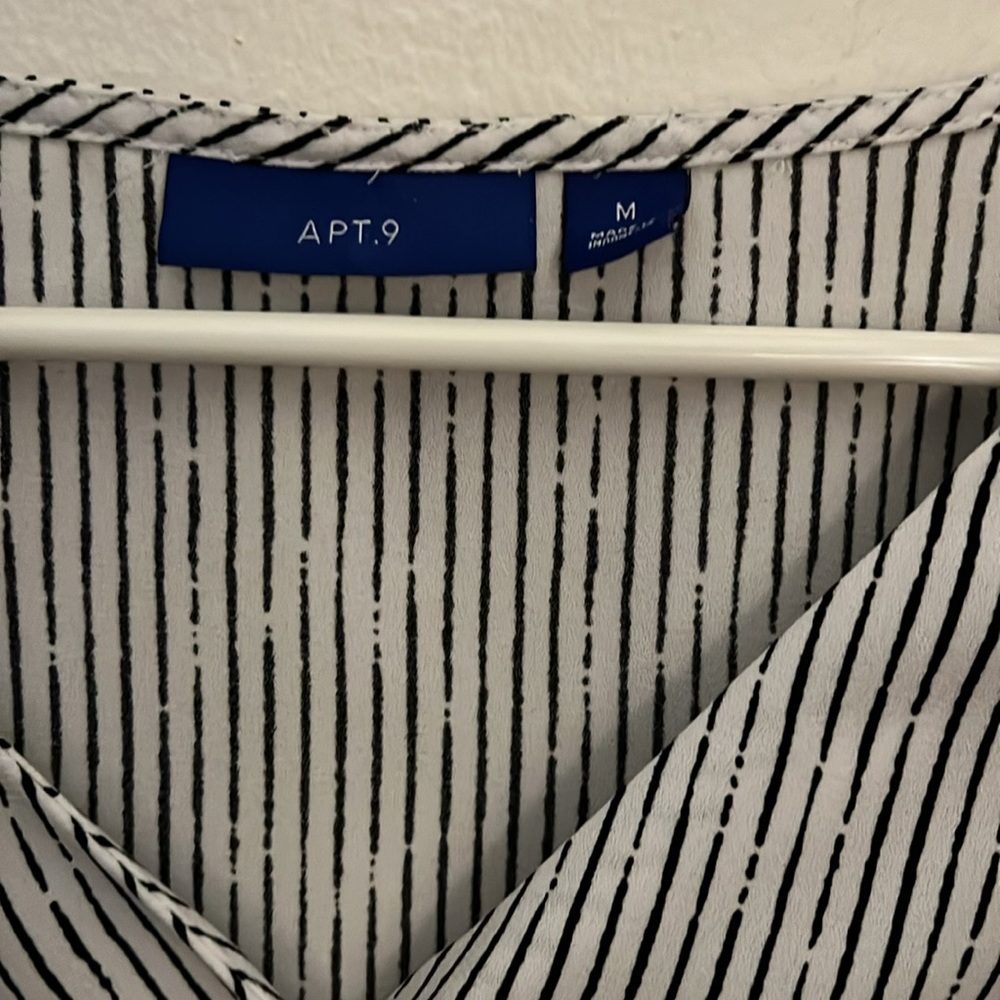 APT 9 Black & White Striped Button Front Short Tie Sleeve Blouse Shirt - Picture 4 of 5